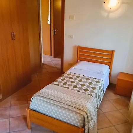 Silvia アパート メストレ